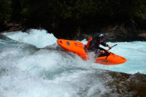 kayaking chile rio fuy