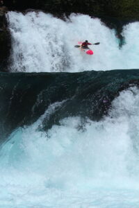 kayaking-chile-upper-fuy-waterfalls
