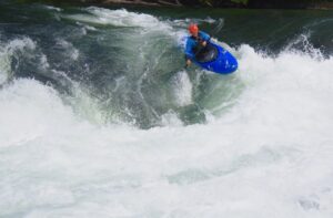 chile kayaking trancura river